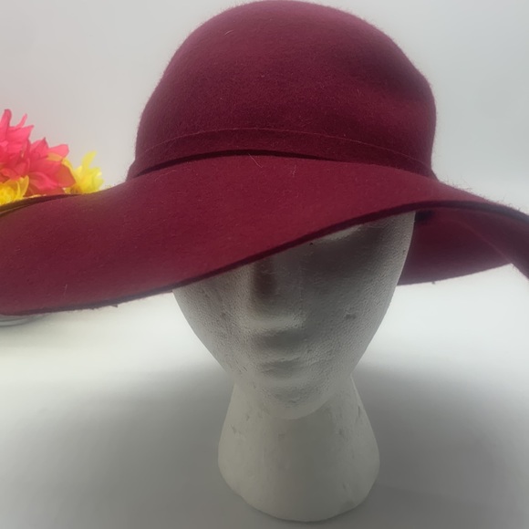 Bienvenu NWT Dark Red Wool Hat - Picture 2 of 12